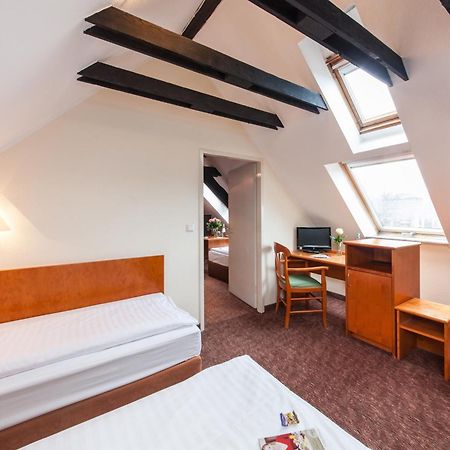 Novum Hotel Ahl Meerkatzen Köln Altstadt Exterior foto