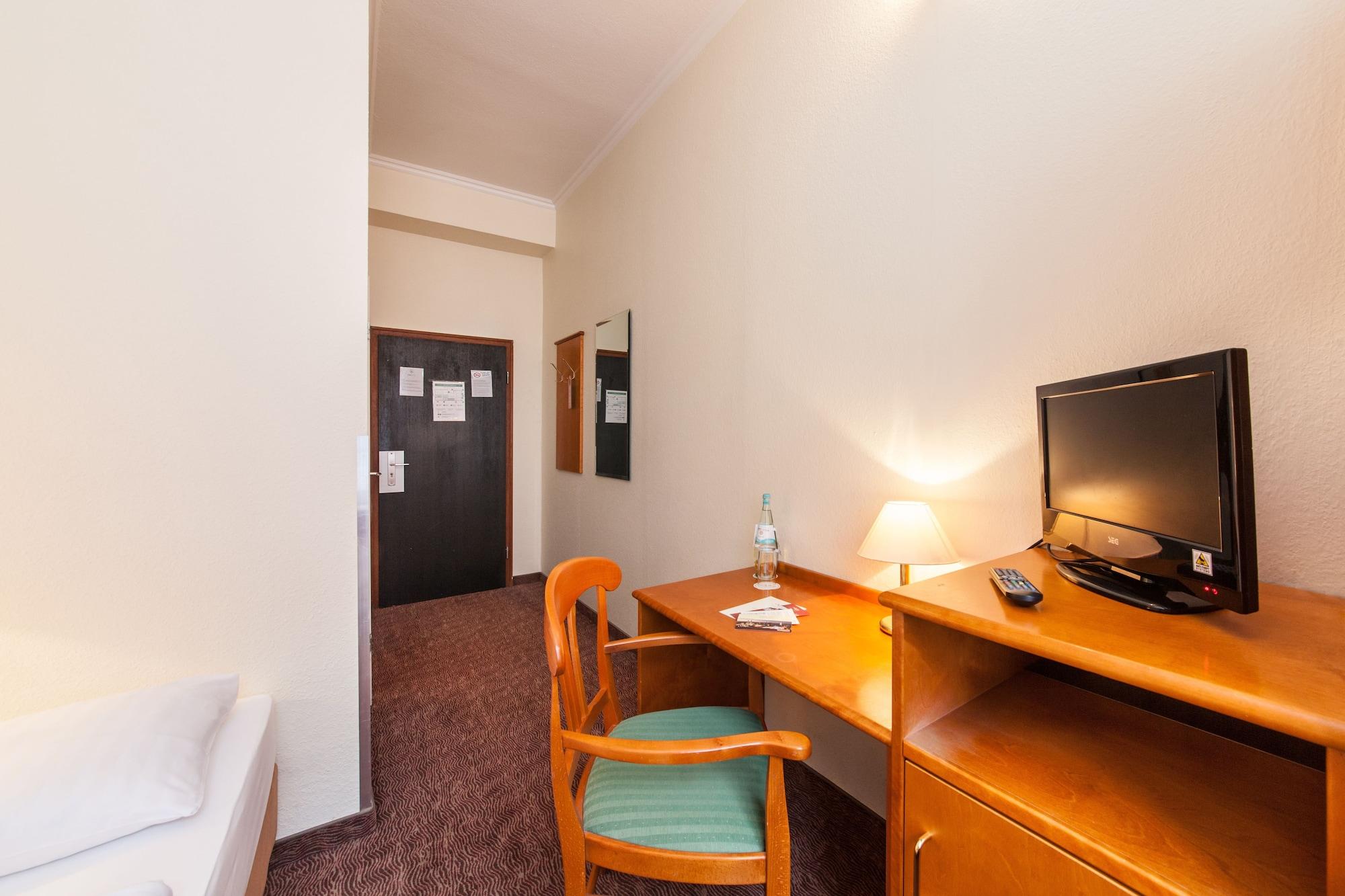 Novum Hotel Ahl Meerkatzen Köln Altstadt Exterior foto
