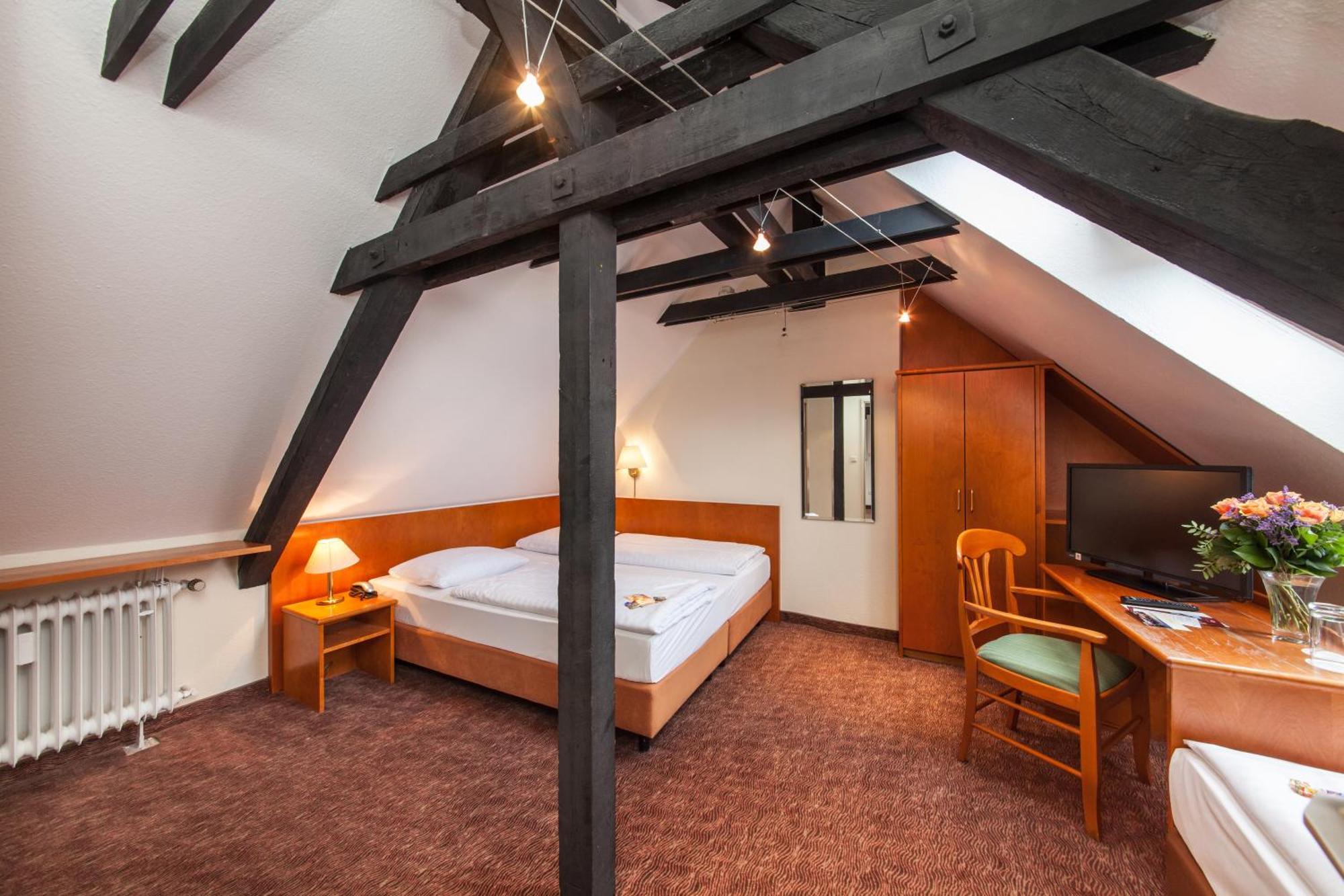 Novum Hotel Ahl Meerkatzen Köln Altstadt Exterior foto