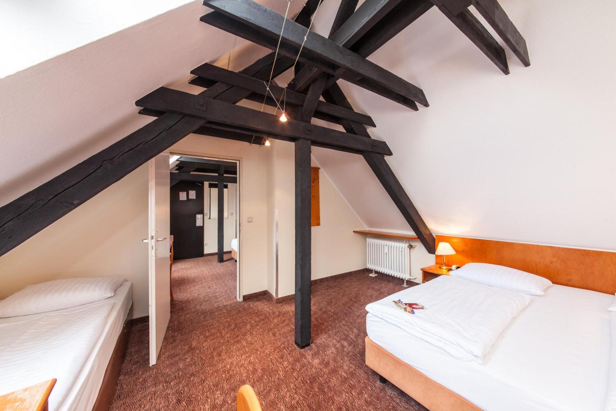 Novum Hotel Ahl Meerkatzen Köln Altstadt Exterior foto