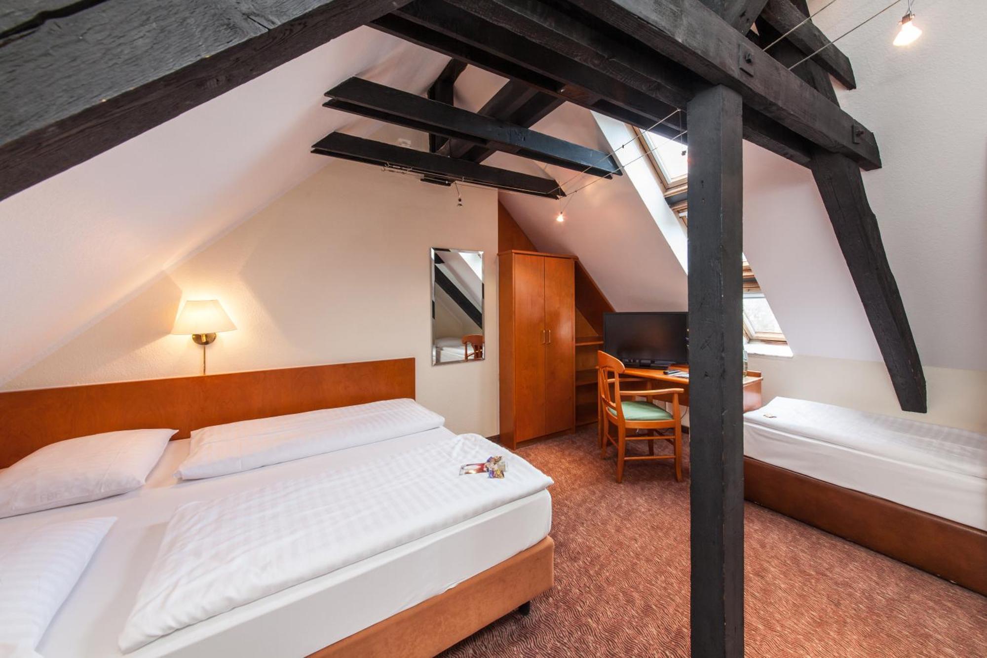 Novum Hotel Ahl Meerkatzen Köln Altstadt Exterior foto