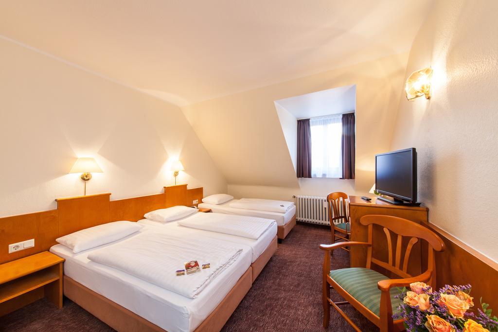 Novum Hotel Ahl Meerkatzen Köln Altstadt Zimmer foto