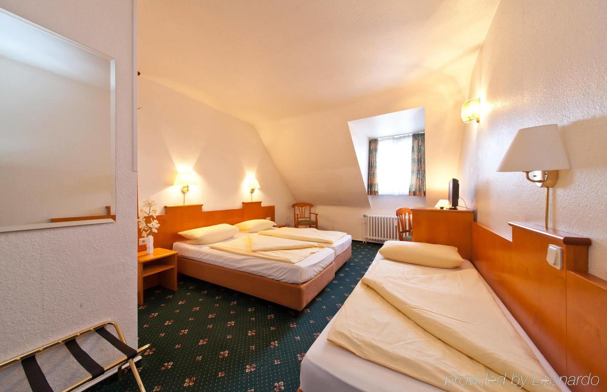 Novum Hotel Ahl Meerkatzen Köln Altstadt Exterior foto